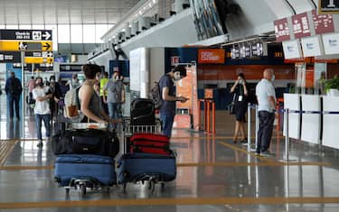 All'aeroporto di Fiumicino si apre un weekend all'insegna dei vacanzieri, con una media giornaliera di 240 voli tra partenze ed arrivi