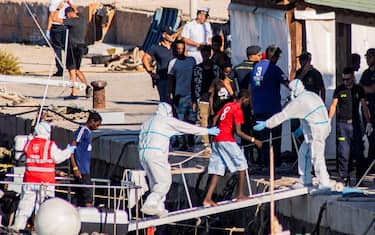 Migranti, oltre 600 sbarchi a Lampedusa in 24 ore