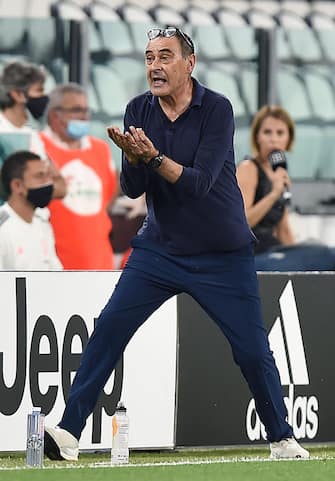 Juventus coach Maurizio Sarri gestures during the italian Serie A soccer match Juventus FC vs Atalanta BC at the Allianz stadium in Turin, Italy, 11 July 2020 ANSA/ ALESSANDRO DI MARCO