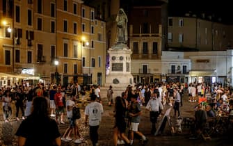 Nightlife in downtown Rome during Phase 3 of the Coronavirus emergency, in Rome, Italy, 19 July 2020. Italy is gradually easing lockdown measures implemented to stem the spread of the SARS-CoV-2 coronavirus that causes the COVID-19 disease. 
ANSA/ FABIO FRUSTACI