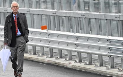 Genova, la camminata di Renzo Piano sul ponte. VIDEO