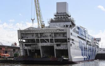 Napoli, La Nave Majestic della GNV nel porto di Napoli, messa in quarantena dopo che un membro dell'equipaggio composto da 125 persone, Ã¨ risultato positivo al Coronavirus (COVID-19). 06/03/2020, Napoli, Italia (Salvatore Laporta / IPA/Fotogramma,  - 2020-03-06) p.s. la foto e' utilizzabile nel rispetto del contesto in cui e' stata scattata, e senza intento diffamatorio del decoro delle persone rappresentate