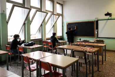 Covid, Tar Puglia: scuole aperte, ma libera scelta sulla frequenza