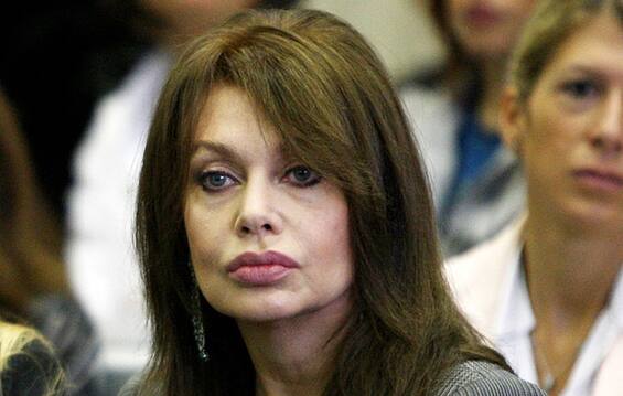 Berlusconi ricoverato per Covid, Veronica Lario: 'Sono ...