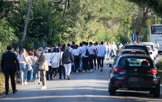 People attend the funeral of Willy Monteiro Duarte, the Italian Cape Verdian killed by a bunch of violent people in Colleferro, in Paliano, Italy, 12 September 2020. Willy Monteiro Duarte, a 21-year-old Cape Verdian-Italian man was beaten to death by a gang in a town near Rome on early 06 September 2020.
ANSA/MASSIMO PERCOSSI