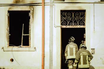 Esplosione in edificio a Verona: due feriti, uno grave