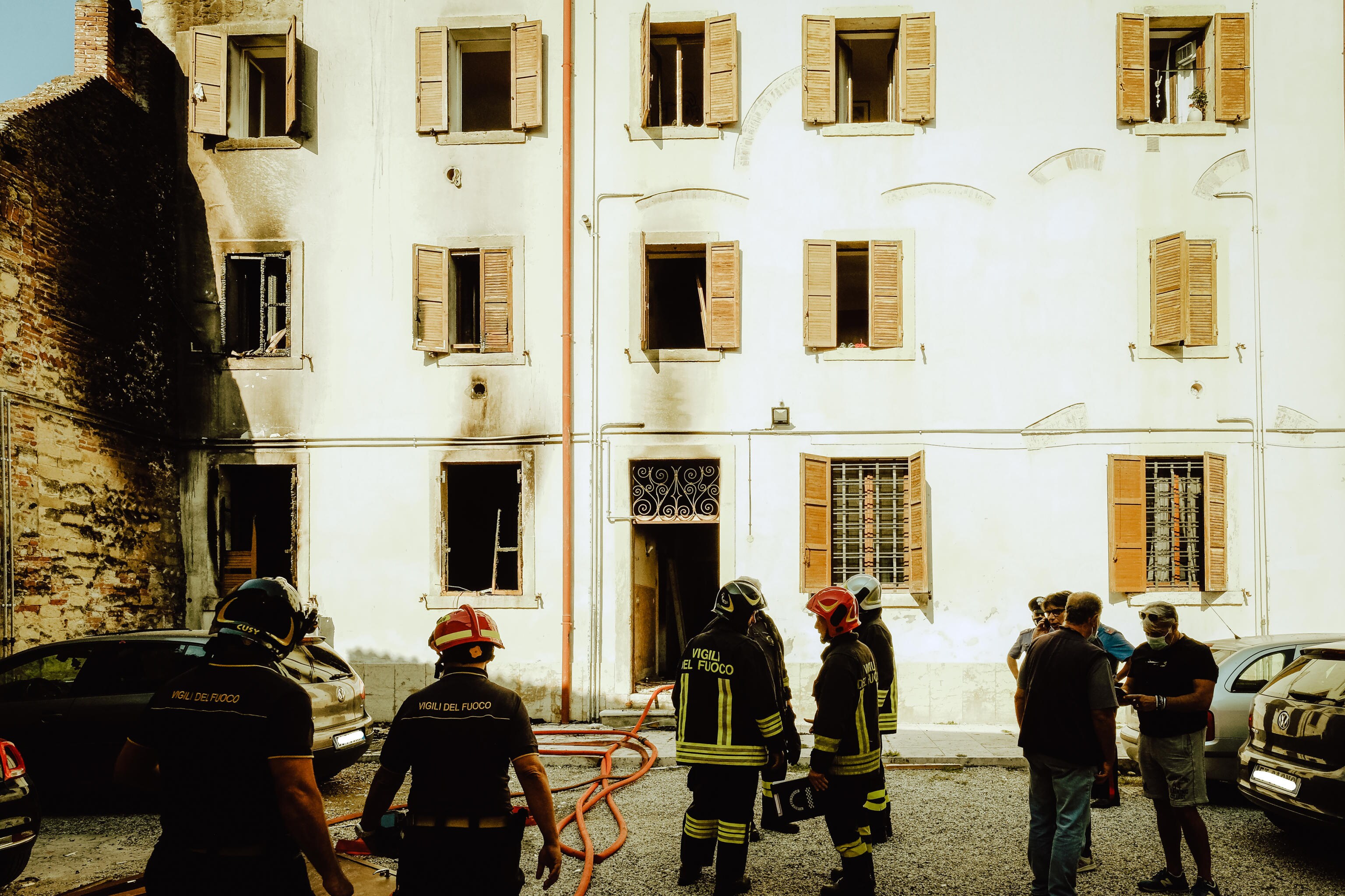 I Vigili del fuoco sul luogo dell'esplosione Vigili del fuoco sul luogo dell'esplosione avvenuta questa mattina in una palazzina in via San Giovanni in Valle, nel quartiere di Veronetta, Verona, 18 settembre 2020. ANSA/CLAUDIO MARTINELLI