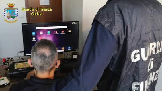 Truffa Sul Web, Guardia Di Finanza Oscura 58 Siti Illegali E 18 Canali ...