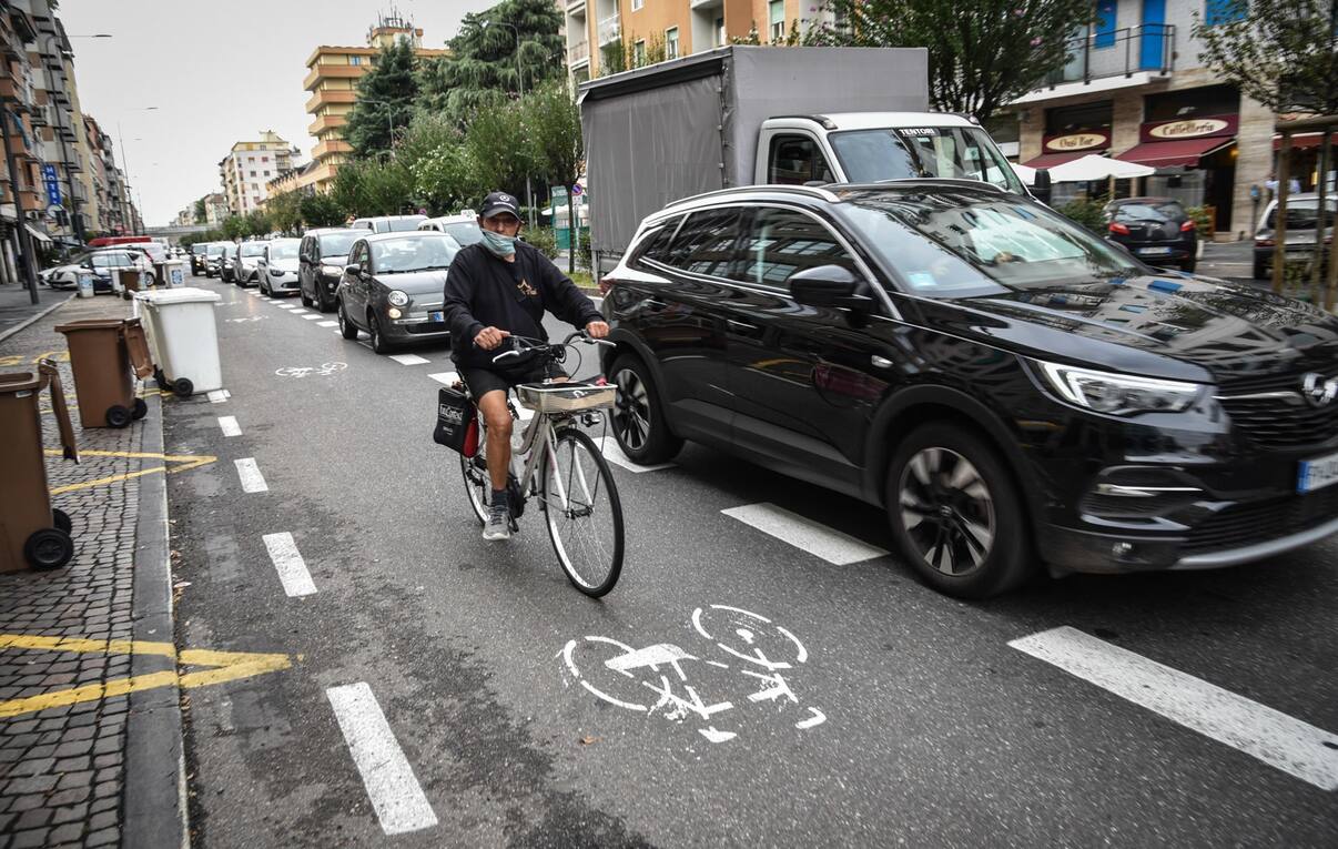 codice della strada uso casco bicicletta