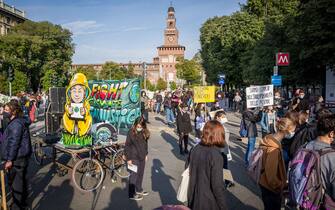 Milano I Fridays For Future Tornano In Piazza Oggi 9 Ottobre