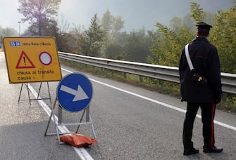 Un posto di blocco lungo la strada statale 26 della Valle d'Aosta, al confine di Verrayes, Aosta, 16 Ottobre 2020. GIROD BENOIT