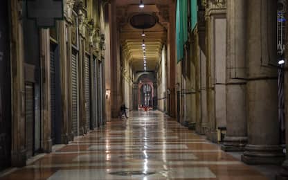 Covid, le immagini della prima notte di chiusura a Milano. FOTO