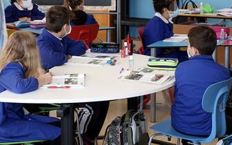 Coronavirus, le scuole chiuse