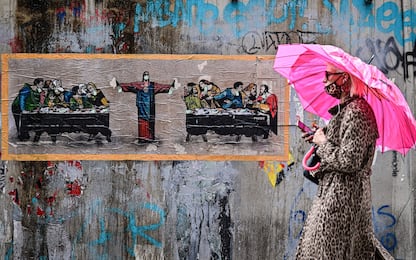 Covid, a Milano i nuovi murales di TvBoy a tema coronavirus. FOTO