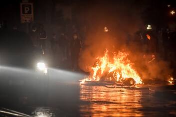 Manifestazione contro misure anti-Covid a Torino, diversi arresti