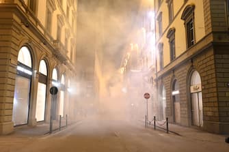 A moment of clashes between Italian Police and protesters in Signoria square during an unauthorized demonstration convened on social networks to protest the government decree in force to face the second wave of the Coronavirus Covid-19 epidemic, Florence, Italy, 30 October 2020. The demonstration is attended by people of various political backgrounds, ranging from the right to antagonism.  ANSA / CLAUDIO GIOVANNINI