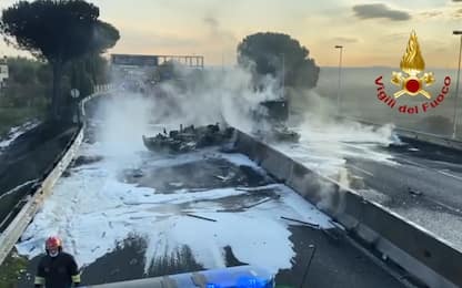 Incidente tra Empoli e San Miniato, in fiamme autocisterna. VIDEO