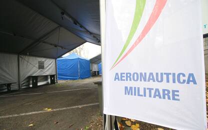 Covid: a Linate tende e tamponi drive in dell’Aeronautica militare