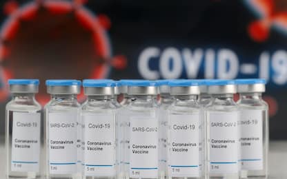Covid, il piano Arcuri per il vaccino Pfizer: prima ad ospedali ed Rsa