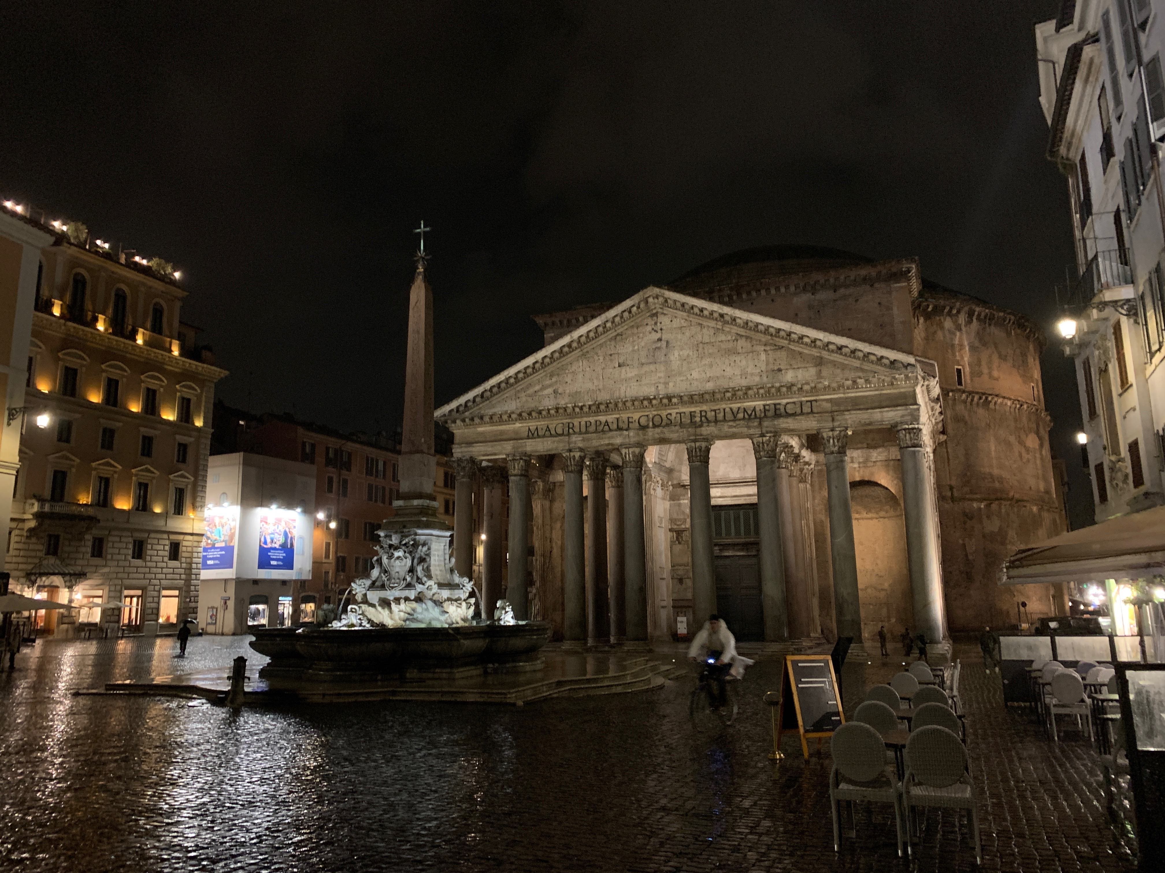 Piazza del Pantheon