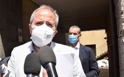 Covid, Crisanti: rischio per “nuova variante resistente ai vaccini”