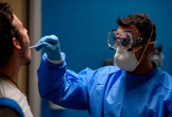 Covid Alto Adige, concluso lo screening di massa: positivo lo 0,9%