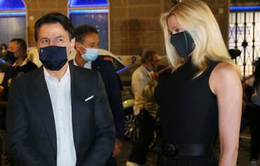 Conte indagato per l’uso della sua scorta da parte della compagna