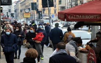 People shop during Advent season in Milan amid the second wave of the Covid-19 Coronavirus pandemic, Italy, 29 November 2020. The Lombardy region is now going from a red region (very strict social life rules) to an orange one (less rigid social life)ANSA / PAOLO SALMOIRAGO