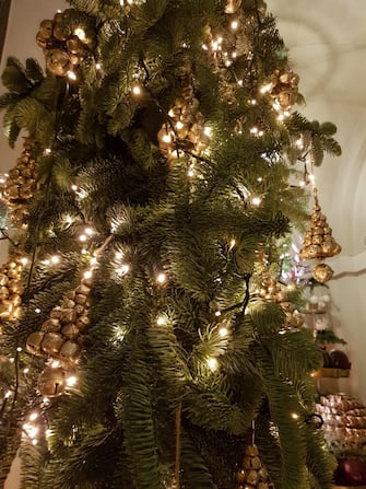 Decorazioni e luci natalizie, 15 dicembre 2018.
ANSA/ ANGELA MAGLIARO
