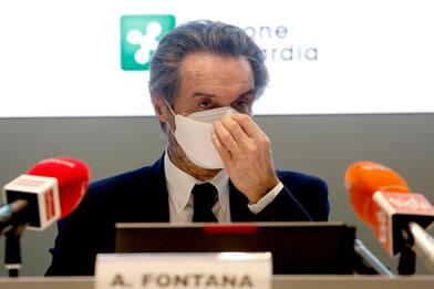 Covid, Fontana sui vaccini: “Stop tagli, Draghi si faccia sentire”