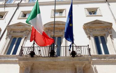 Dai ristori ad Alitalia: i dossier “caldi” sul tavolo di Draghi