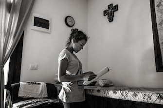 Therese from the  Poggetto  family group takes a look at the community's daily program.
-
Grosseto (Tuscany) - Italy - 8 July 2017.
-
Children are the pulsating part of the community, they are almost half of the population and everything revolves around them. In order not to create differences between natural children and foster care children, the surname is not used but only the name of baptism.