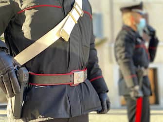 Un carabiniere indossa la nuova divisa a Roma 13 dicembre 2020.ANSA/CARABINIERI EDITORIAL USE ONLY NO SALES