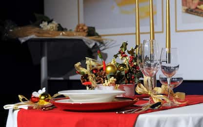 Covid, pranzo di Natale con parenti e amici: le regole e i rischi