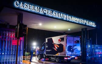 Carabinieri escort the truck with the first 9,750 doses of Pfizer-BioNTech's Covid-19 vaccine at the barrack "Salvo D'Acquisto", Multifunctional Command of the Carabinieri? in Rome, Italy, 25 December 2020.
ANSA/ANGELO CARCONI