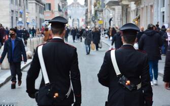 Foto inerenti i controlli dei Carabinieri nella Capitale per le verifiche circa il rispetto della normativa anti Covid in vista delle imminenti festività Natalizie e di fine anno.