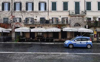 A closed restaurant in a semi-deserted piazza Navona (Navona square) during pandemic Covid-19 in Rome, Italy, 05 January 2021. Italy is in lockdown over ten days since government restrictions aimed at stopping physical contact during the festive season came into force on 24 December.  ANSA / ETTORE FERRARI