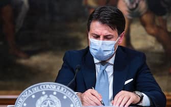 Italian Prime Minister, Giuseppe Conte attends a press conference to present the new measures contained in the new Ministerial Decree (DPCM) for the Covid-19 emergency, at the Palazzo Chigi in Rome, Italy, 04 November 2020. ANSA/ANGELO CARCONI/POOL