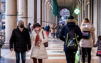 Milano - Covid-19 - Vita quotidiana in centro. Persone a folla fa shopping e passeggia (Milano - 2021-01-10, Marco Passaro) p.s. la foto e' utilizzabile nel rispetto del contesto in cui e' stata scattata, e senza intento diffamatorio del decoro delle persone rappresentate