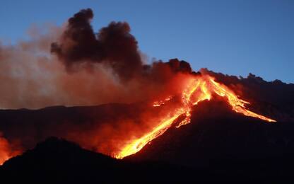 Etna: negli ultimi fenomeni magma 'primitivo' dal profondo del vulcano