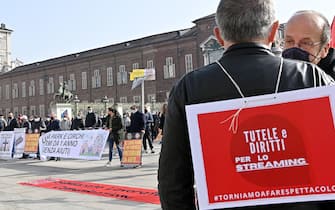 Manifestazione lavoratori spettacolo Torino