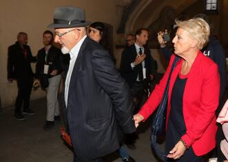 Firenze, chiesto rinvio a giudizio per genitori e sorella di Renzi