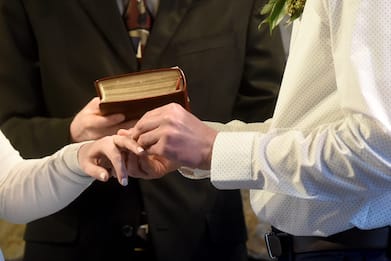 Covid e matrimoni: nel decreto riaperture nessun accenno su protocolli