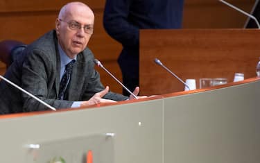 Il Prof. Giovanni Rezza, epidemiologo dell'Istituto Superiore di SanitÂ?, risponde alle domande alla Protezione Civile al termine della lettura del bollettino quotidiano, a Roma, 9 marzo 2020.     ANSA/MAURIZIO BRAMBATTI