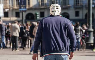 Manifestazione no mask e negazionisti Covid on piazza Castello. Torino 20 marzo 2021 ANSA/TINO ROMANO 