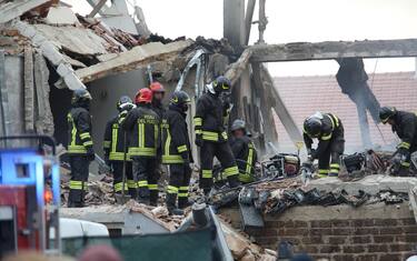 Esplosione Gubbio, lutto in città per 2 giorni: cause da chiarire