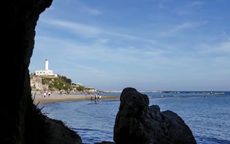 Maggio 2021 , primo fine settimana di bel tempo nel Lazio
Le persone si riversano sulla spiaggia del Faro di Anzio (Nettuno (Roma) - 2021-05-09, CLAUDIO SISTO) p.s. la foto e' utilizzabile nel rispetto del contesto in cui e' stata scattata, e senza intento diffamatorio del decoro delle persone rappresentate