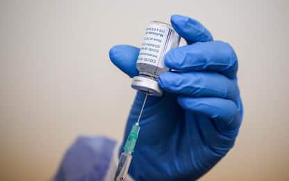 Vaccini, Pfizer e AstraZeneca molto efficaci contro variante indiana