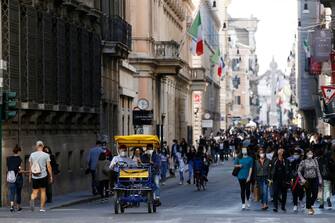 Turisti a Roma Tornano i turisti a Roma per l'estate