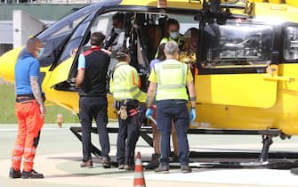 Nicola Tanturli e la sua mamma Giuseppina arrivano con l elicottero del 118 all eliporto dell ospedale di Careggi per essere trasferitI all ospedale pediatrico Meyer a  Firenze,23 Giugno 2021.ANSA/CLAUDIO GIOVANNINI